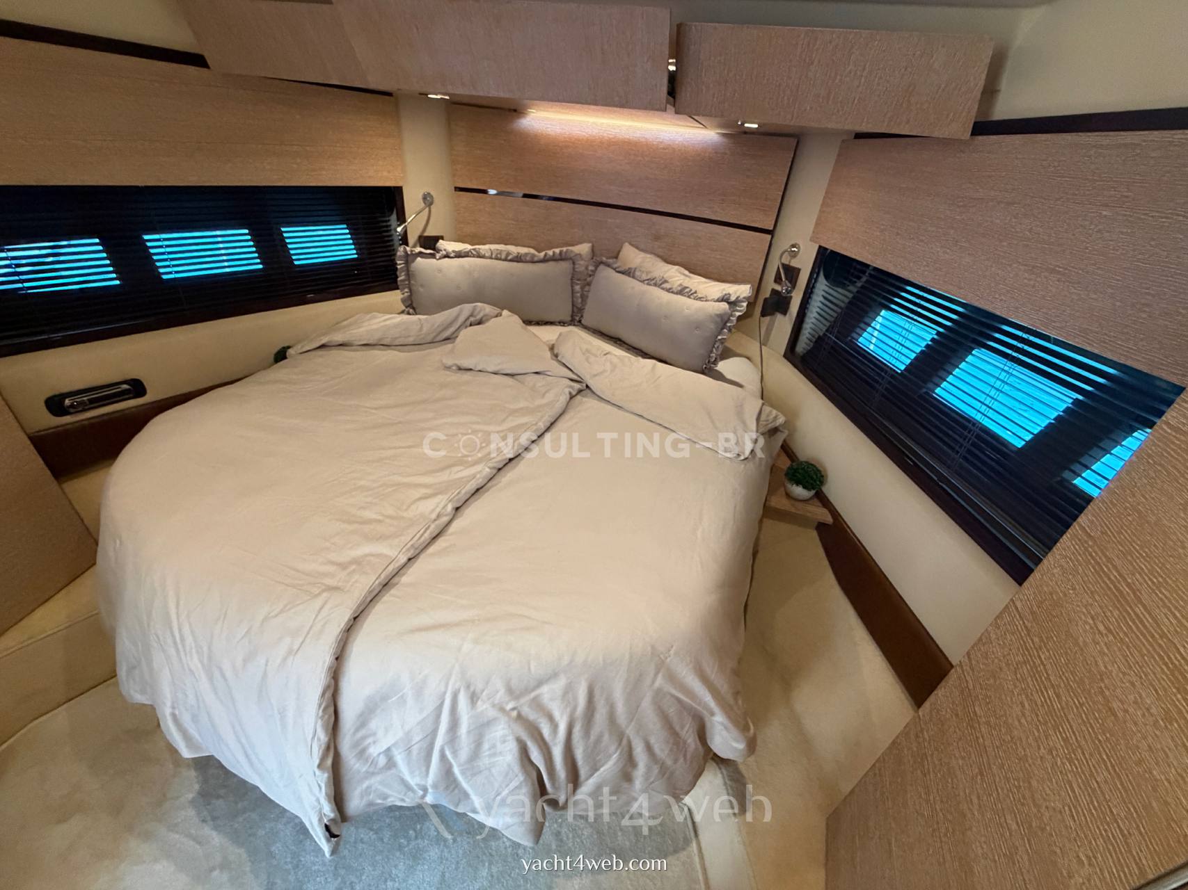 Azimut 47 fly 0