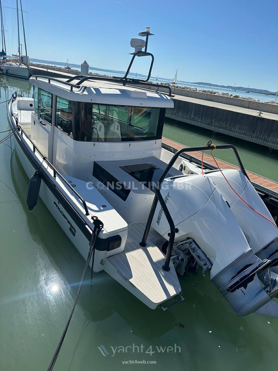 Axopar 28 cabin brabus line 