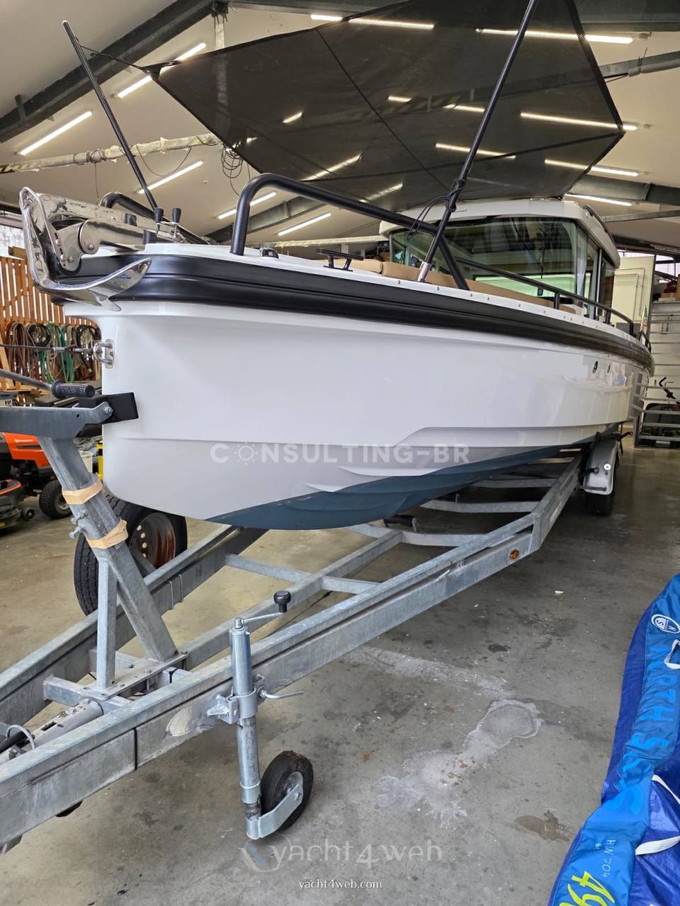 Axopar 28 cabin brabus line Flybridge