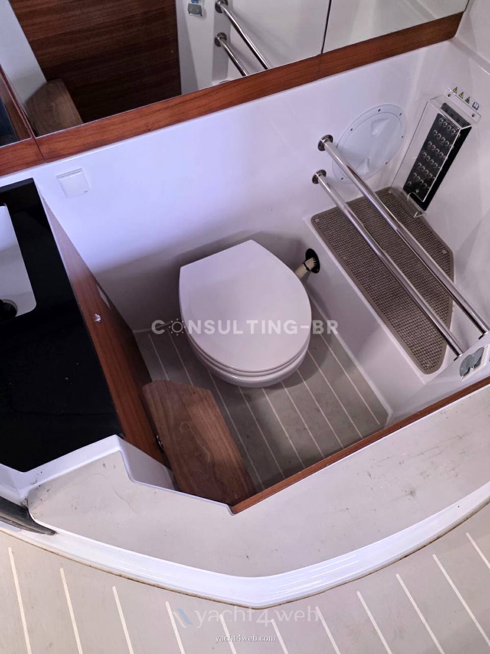 Axopar 28 cabin brabus line used