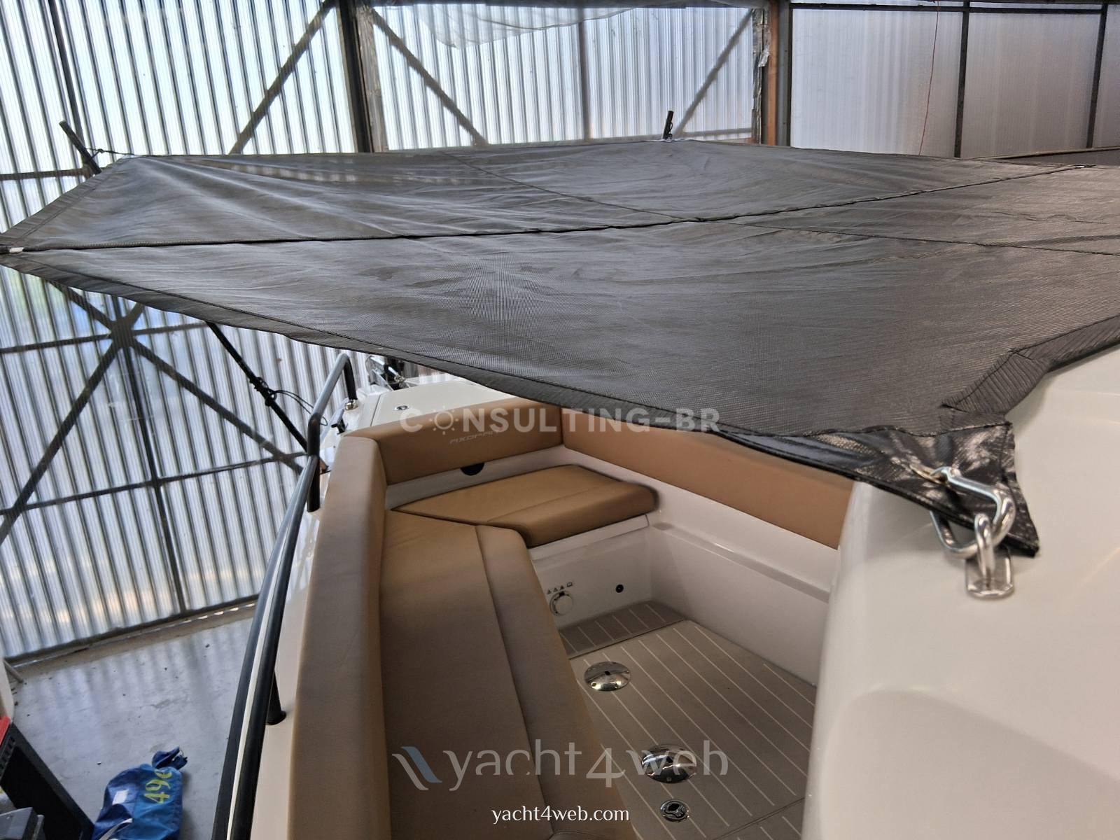 Axopar 28 cabin brabus line Photo