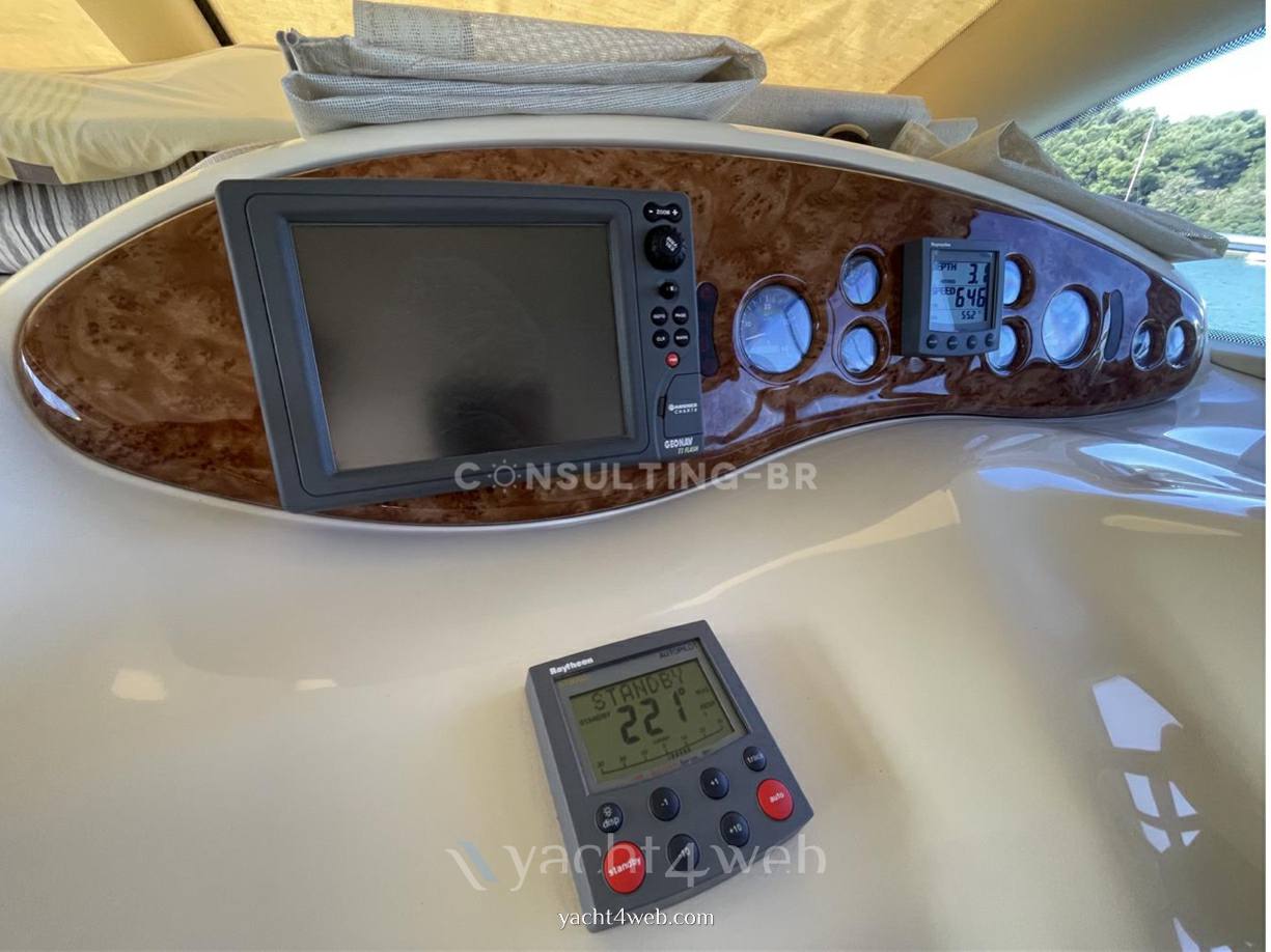 Azimut 42 fly 机动船 用于销售