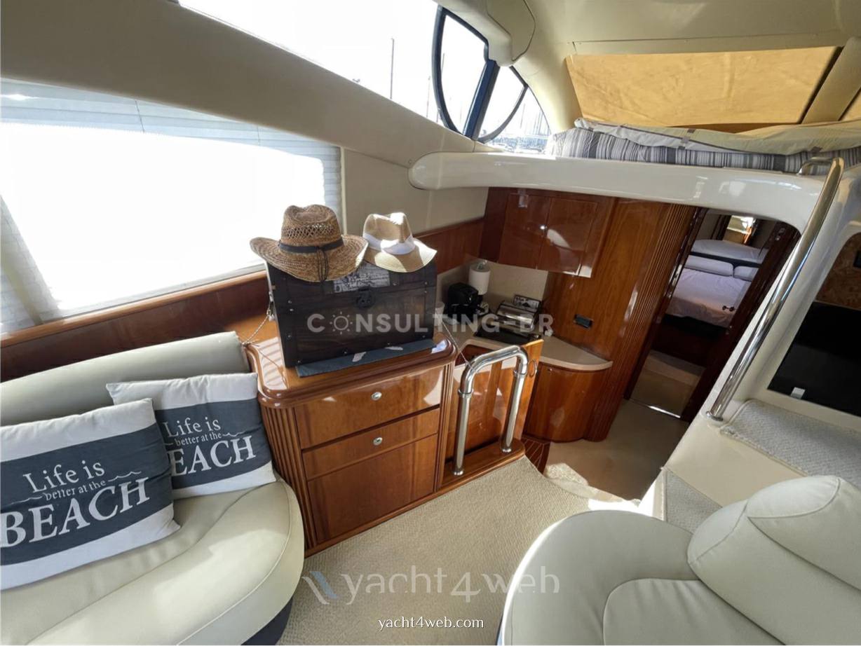 Azimut 42 fly 照片