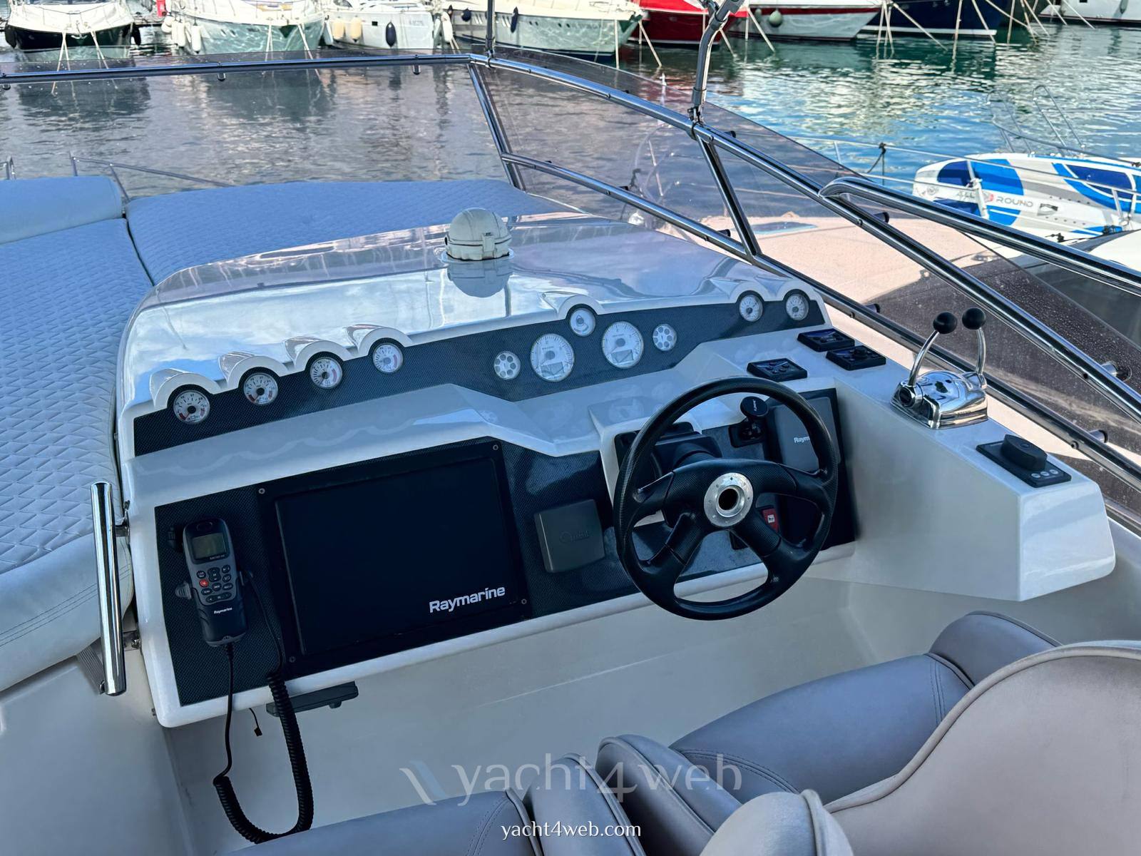 Galeon 530 fly 机动船