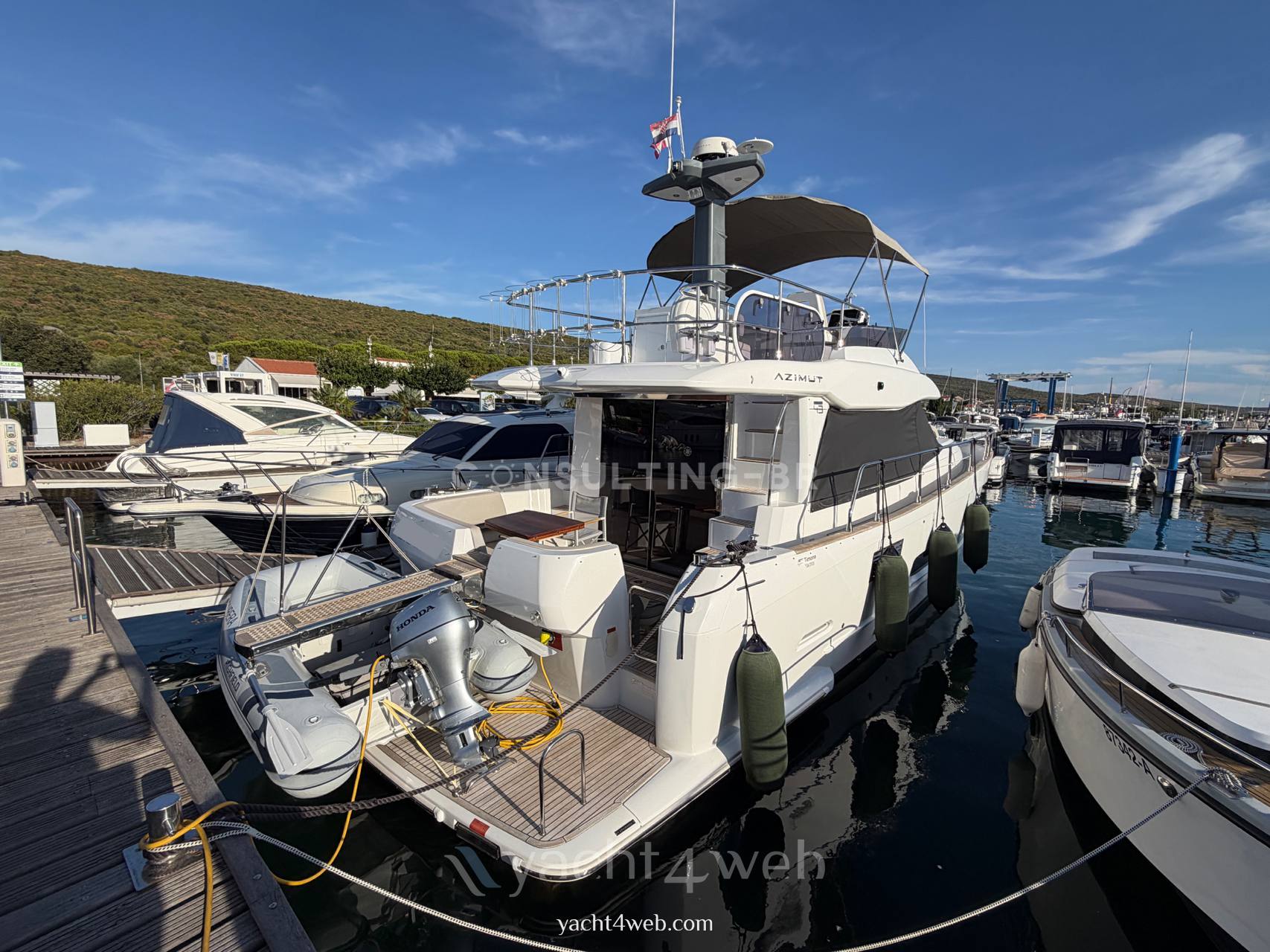 Azimut Magellano 43 驾驶桥楼