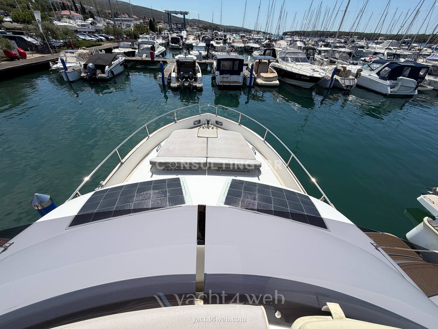 Azimut Magellano 43 驾驶桥楼