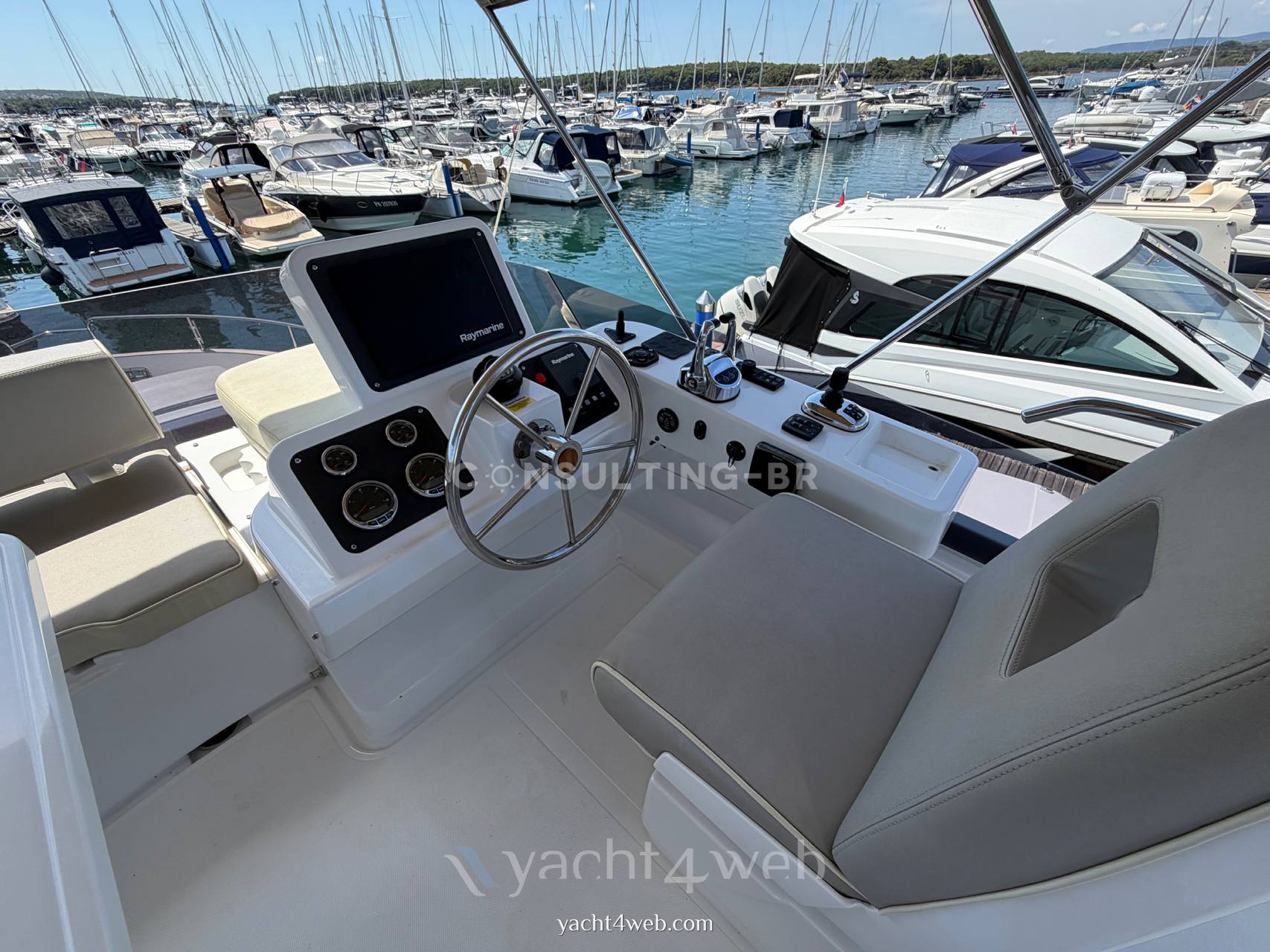 Azimut Magellano 43 使用