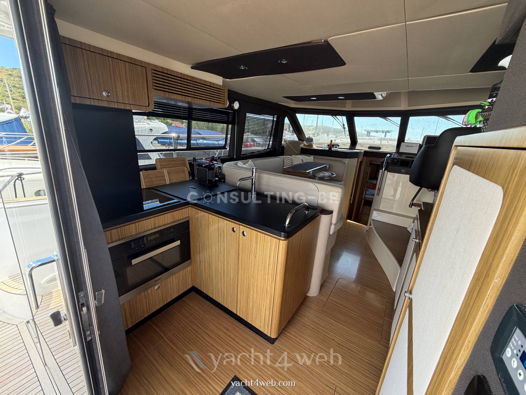 Azimut Magellano 43 机动船