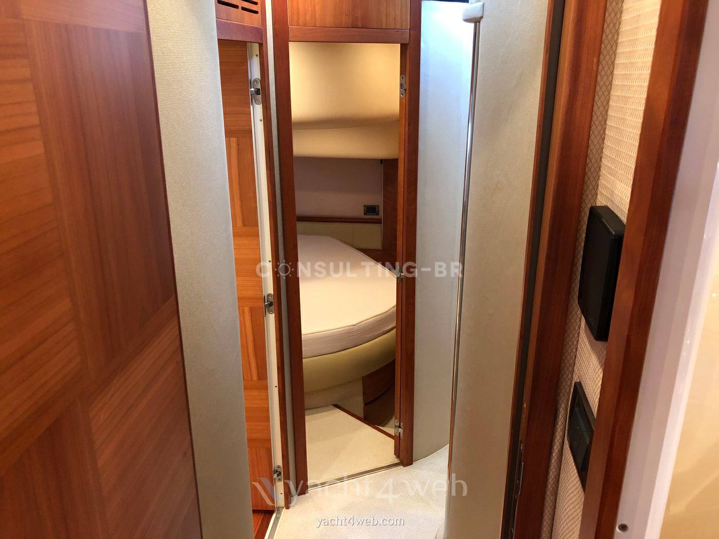 Azimut 50 fly used