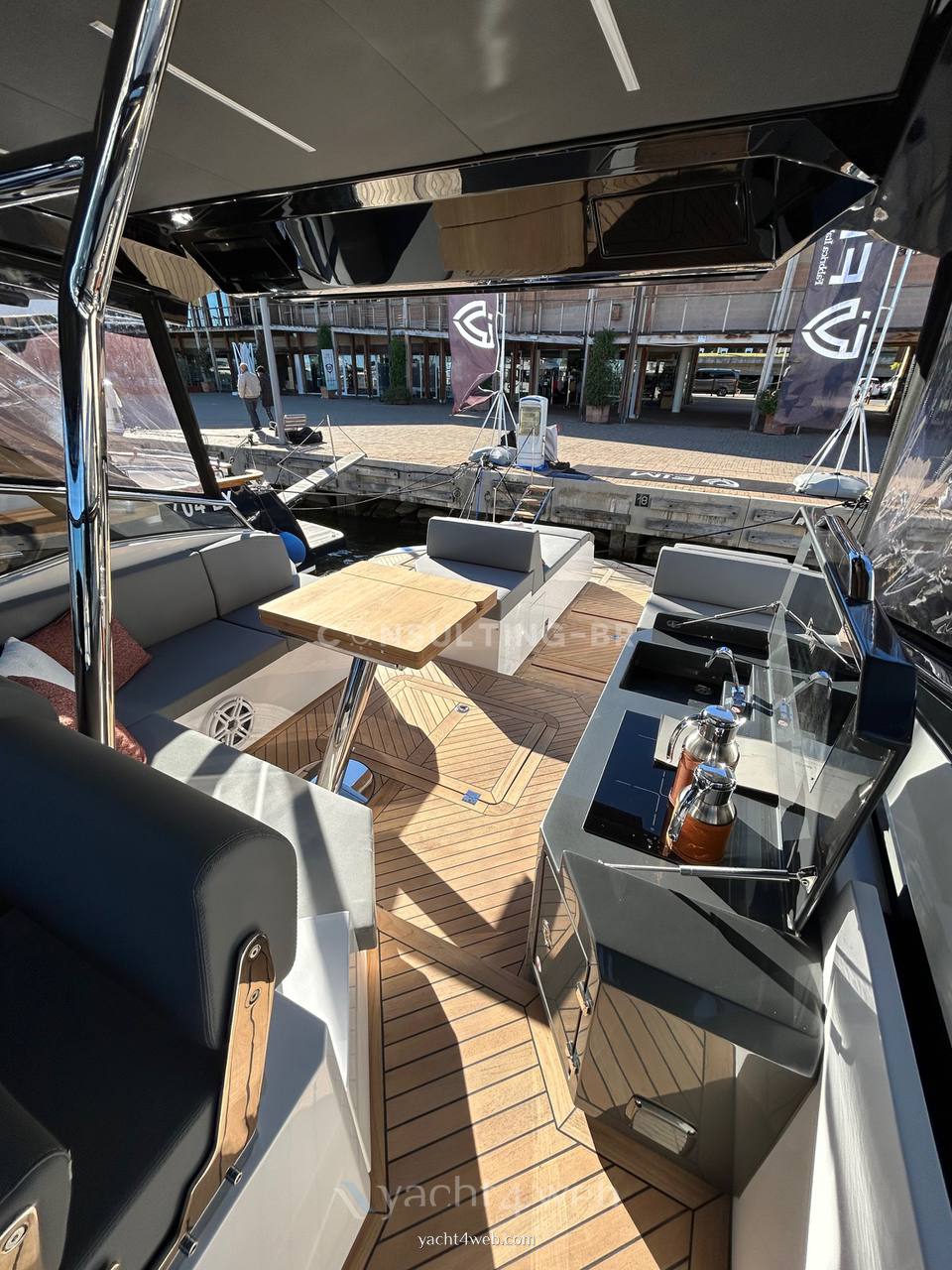 Fim 470 regina Flybridge