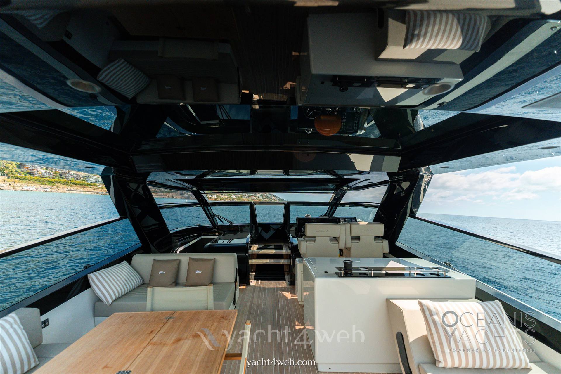 Fiart mare P58 bateau à moteur