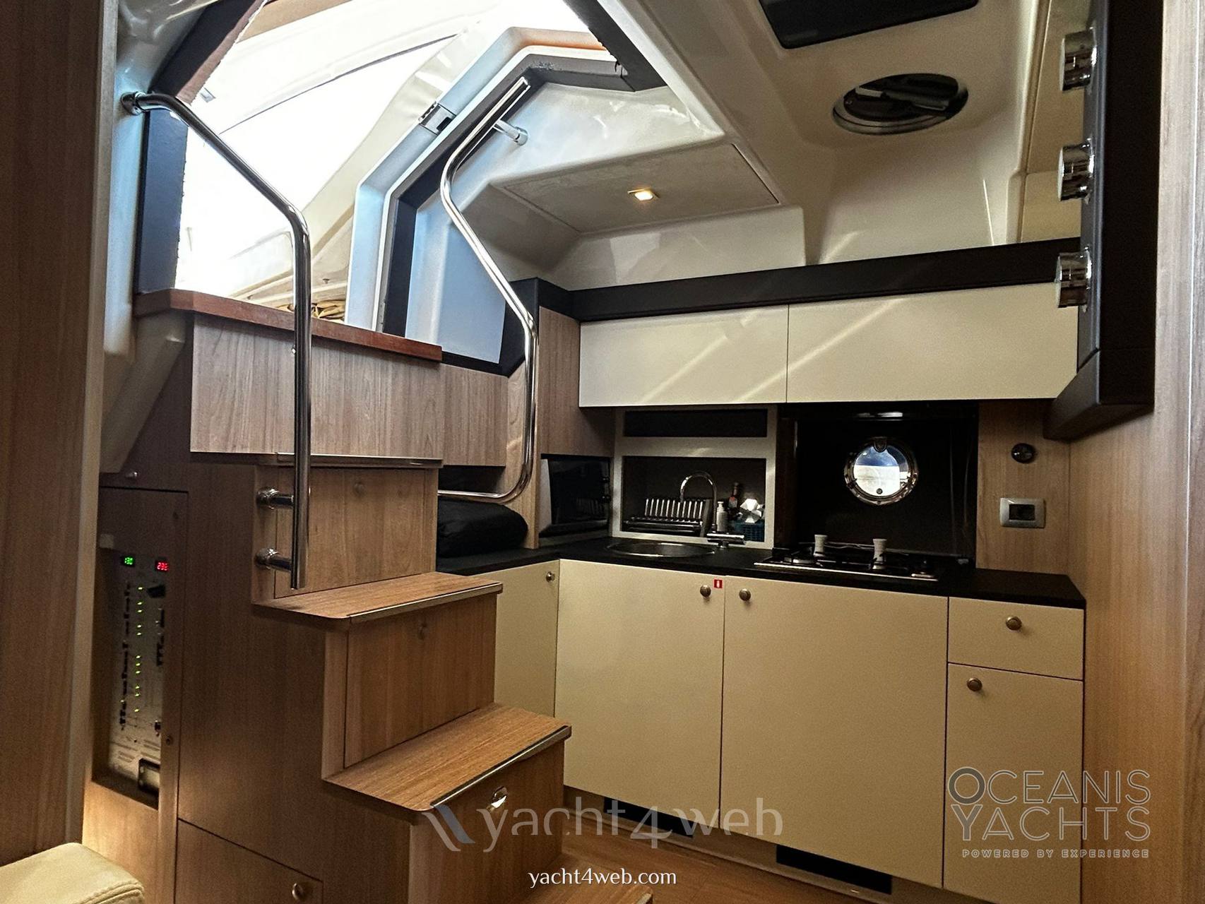 Cranchi 44 ht 机动船