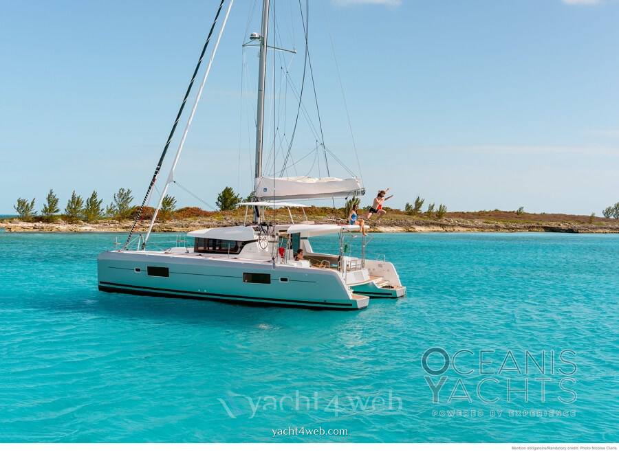 Lagoon 42 
