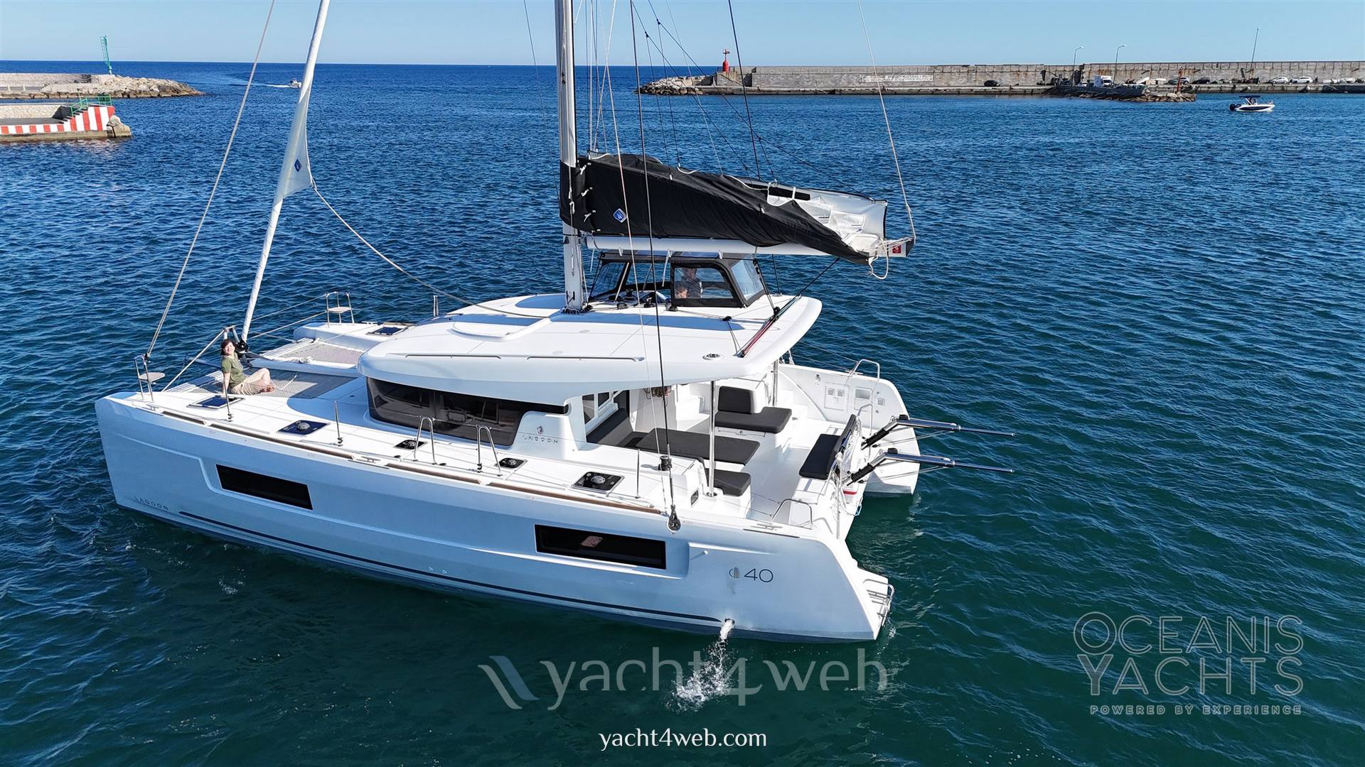 Lagoon 40 0