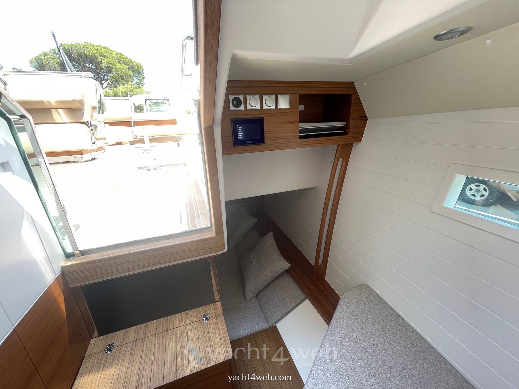 Delta powerboats 33 open Photo