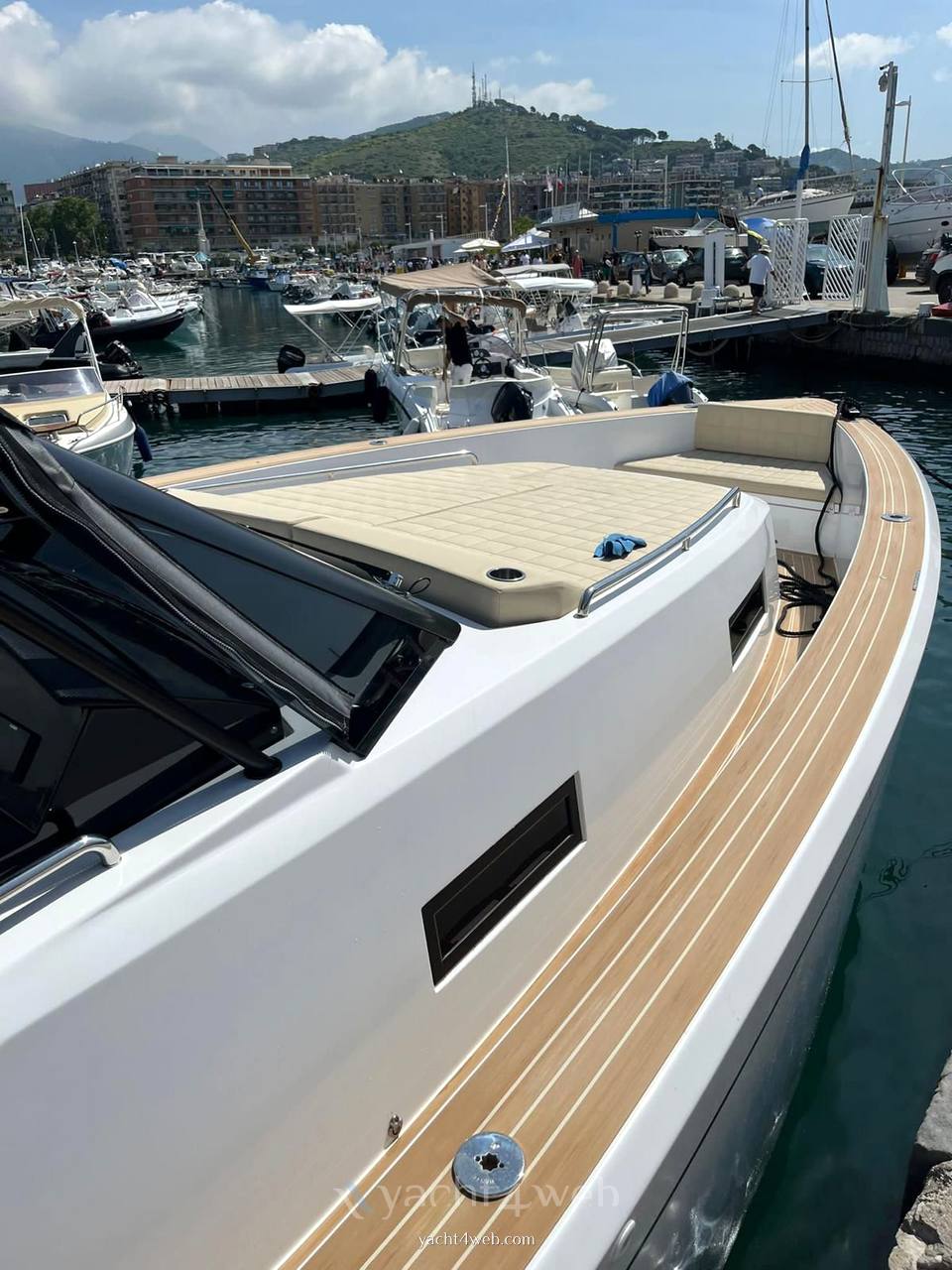 Pardo yachts Pardo 43 Motoryacht usato