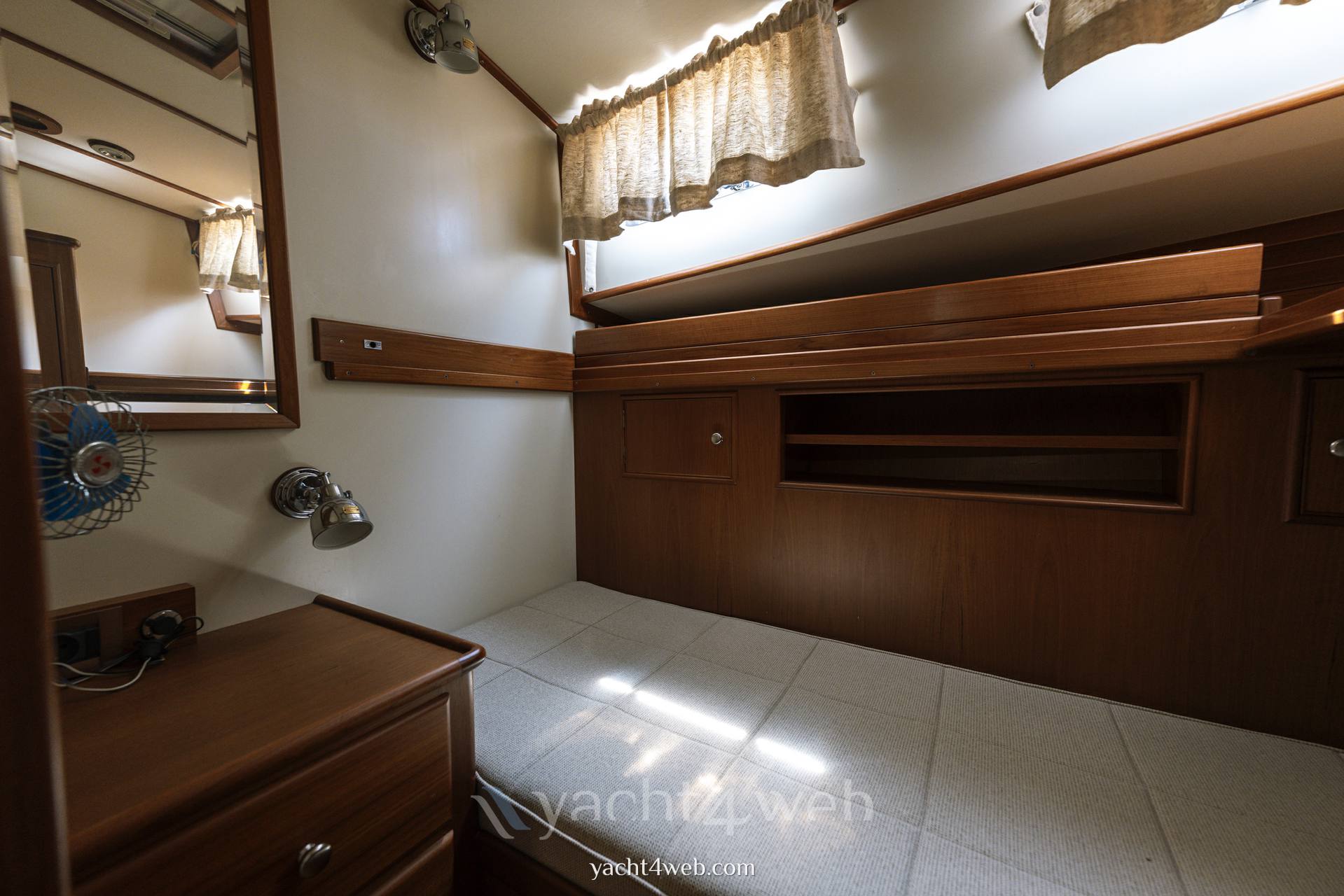 Grand banks Eastbay 43 Photo