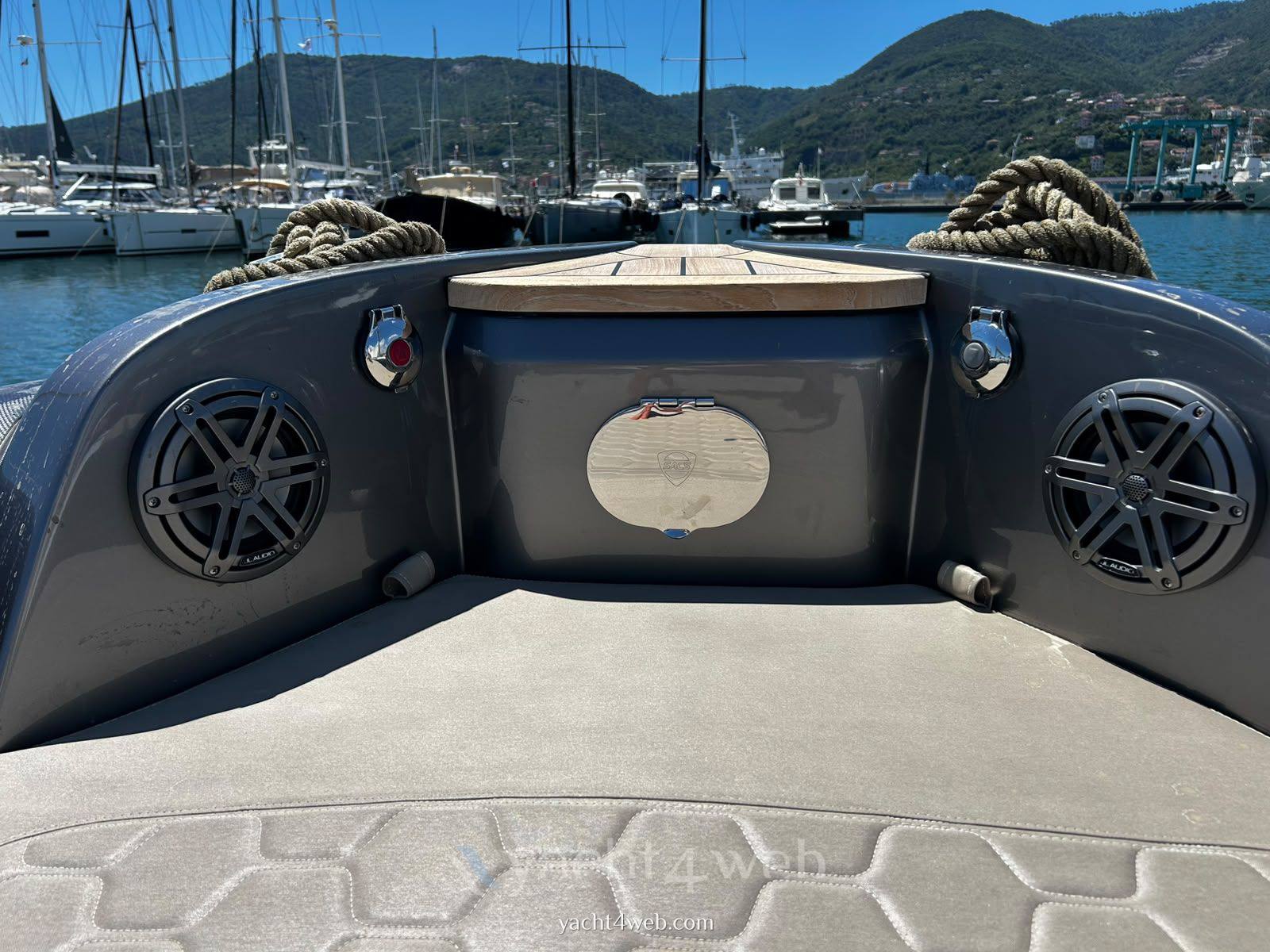 Sacs marine Strider 15 usado