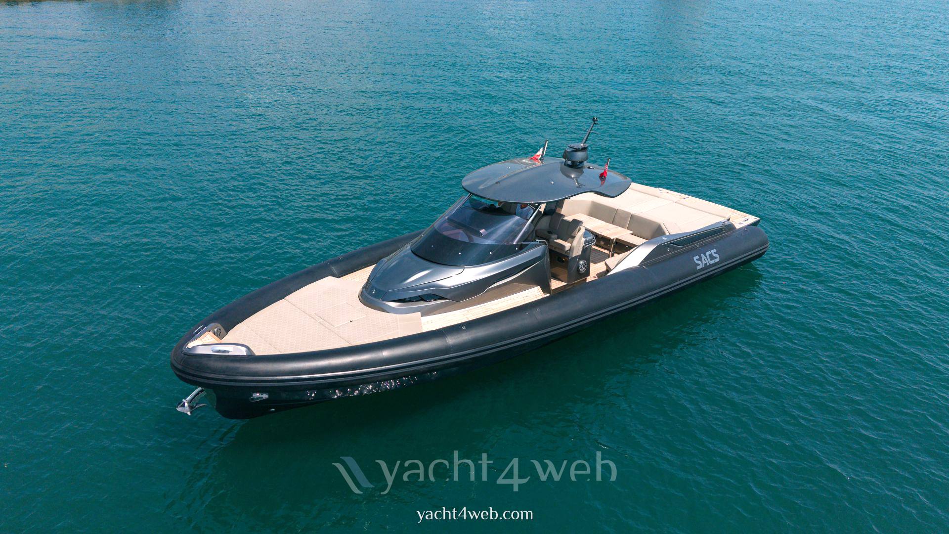 Sacs marine Strider 15 