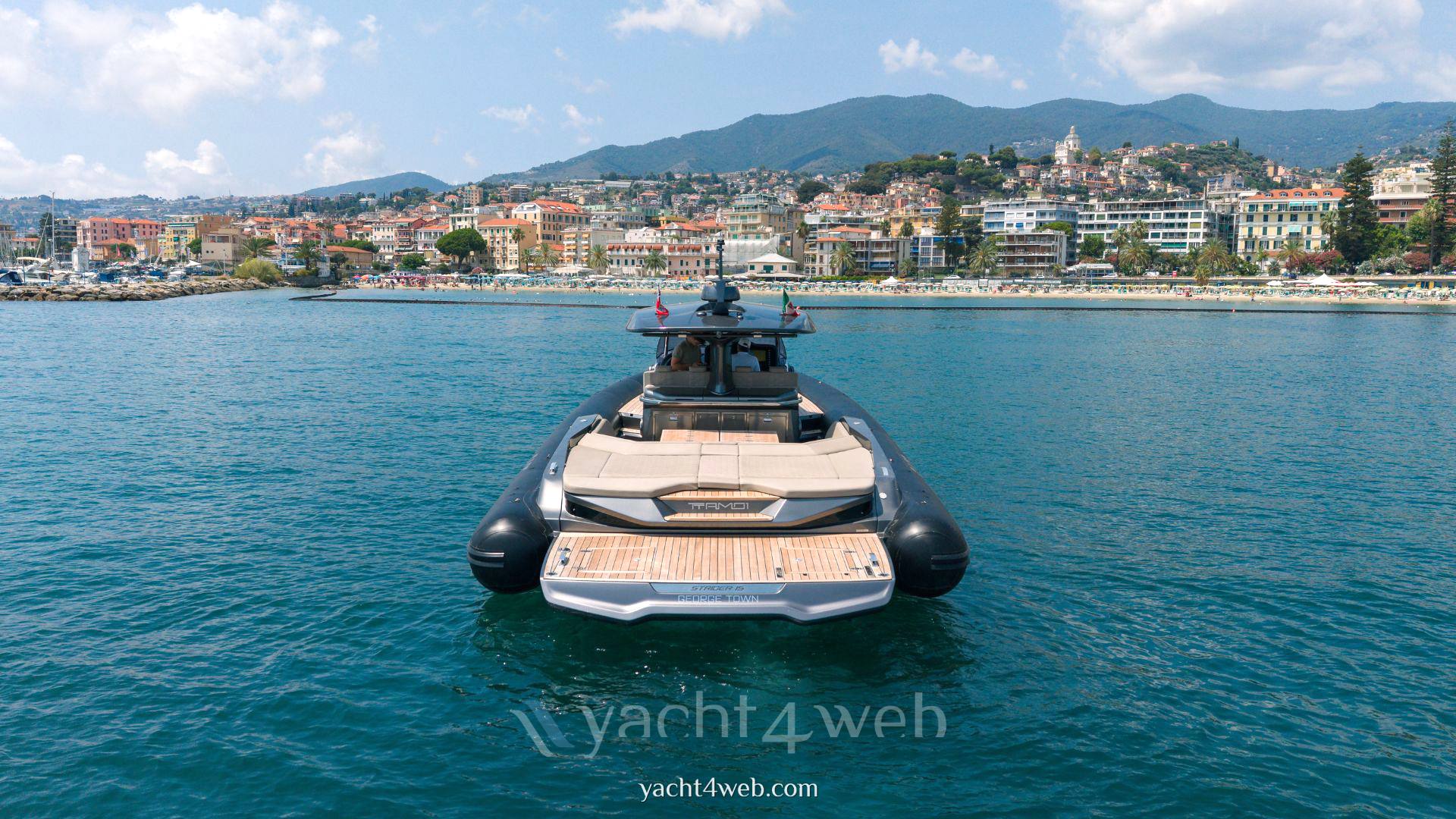 Sacs marine Strider 15 barca
