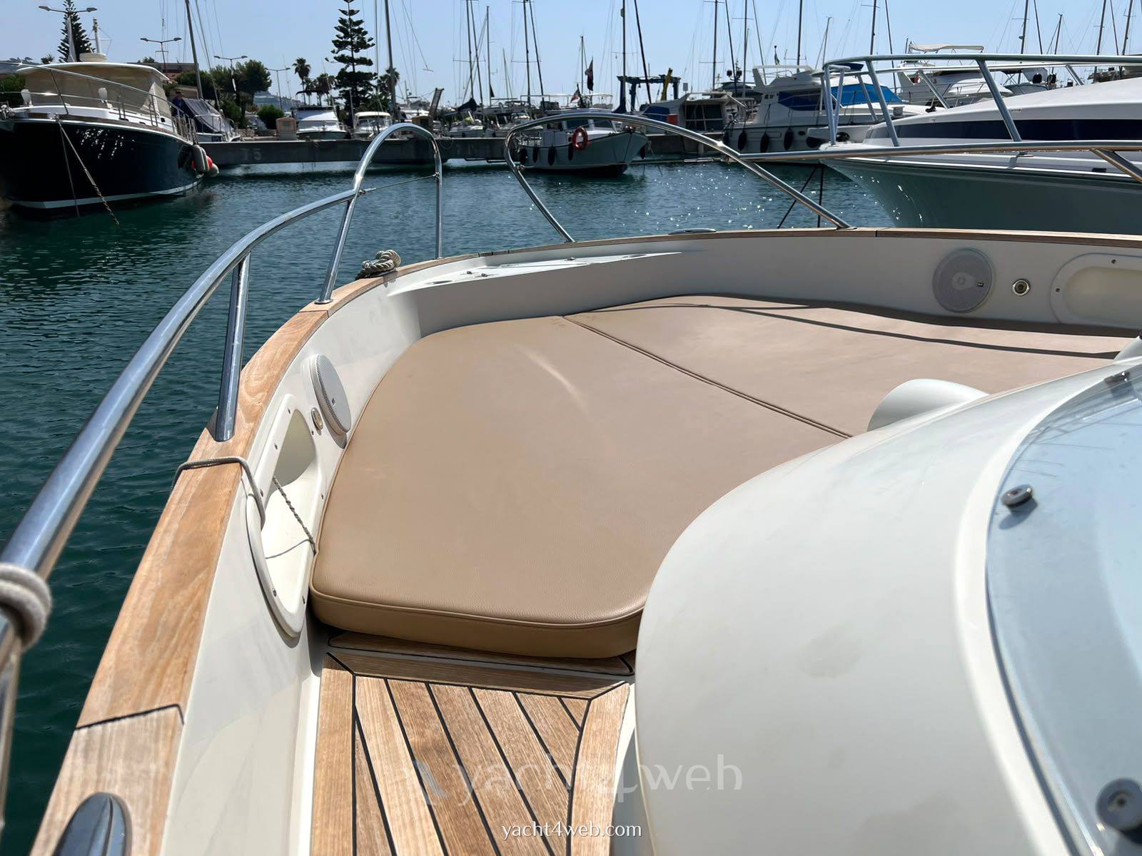 Cormate T27 supermarine Yate a motor usado