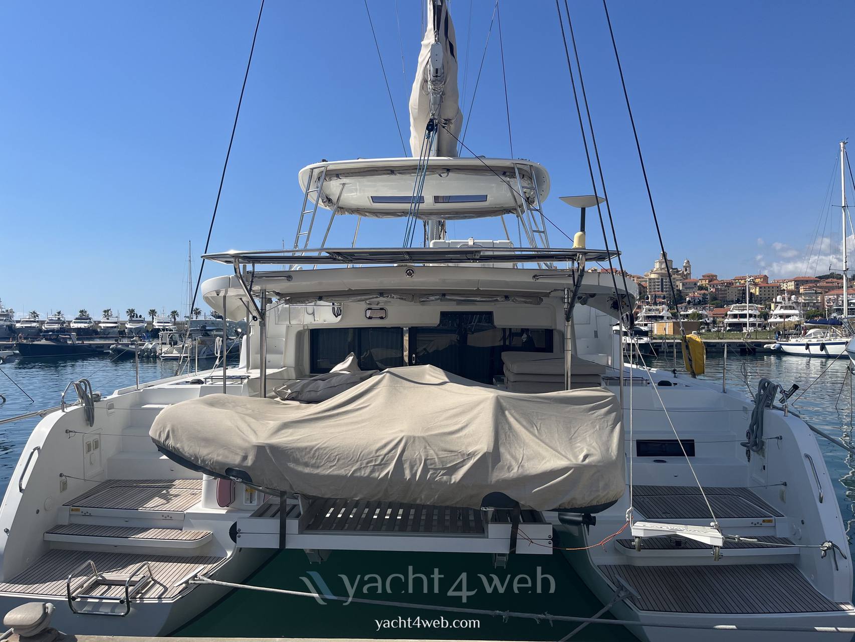 Lagoon 46 Boat используется для продажи