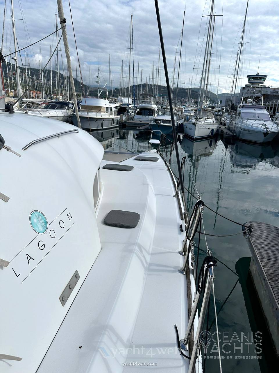 Lagoon 380 s2