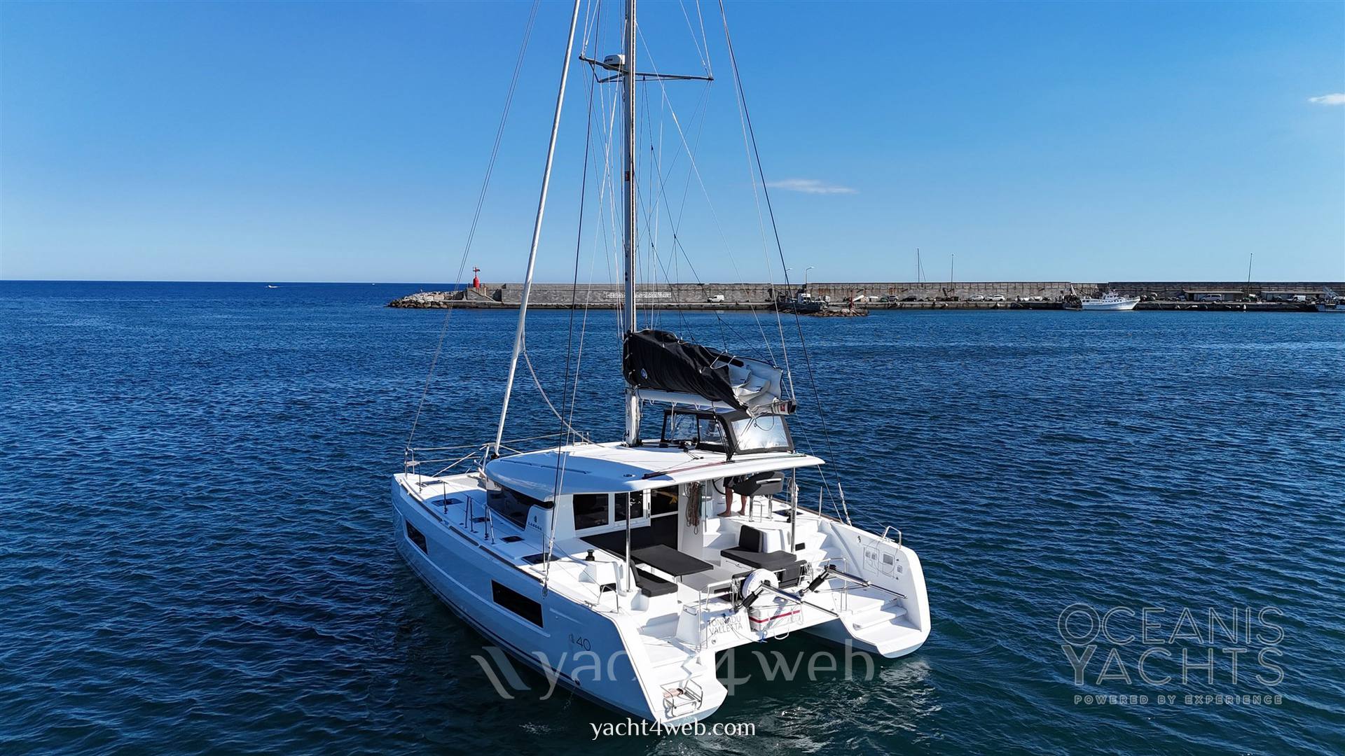 Lagoon 40