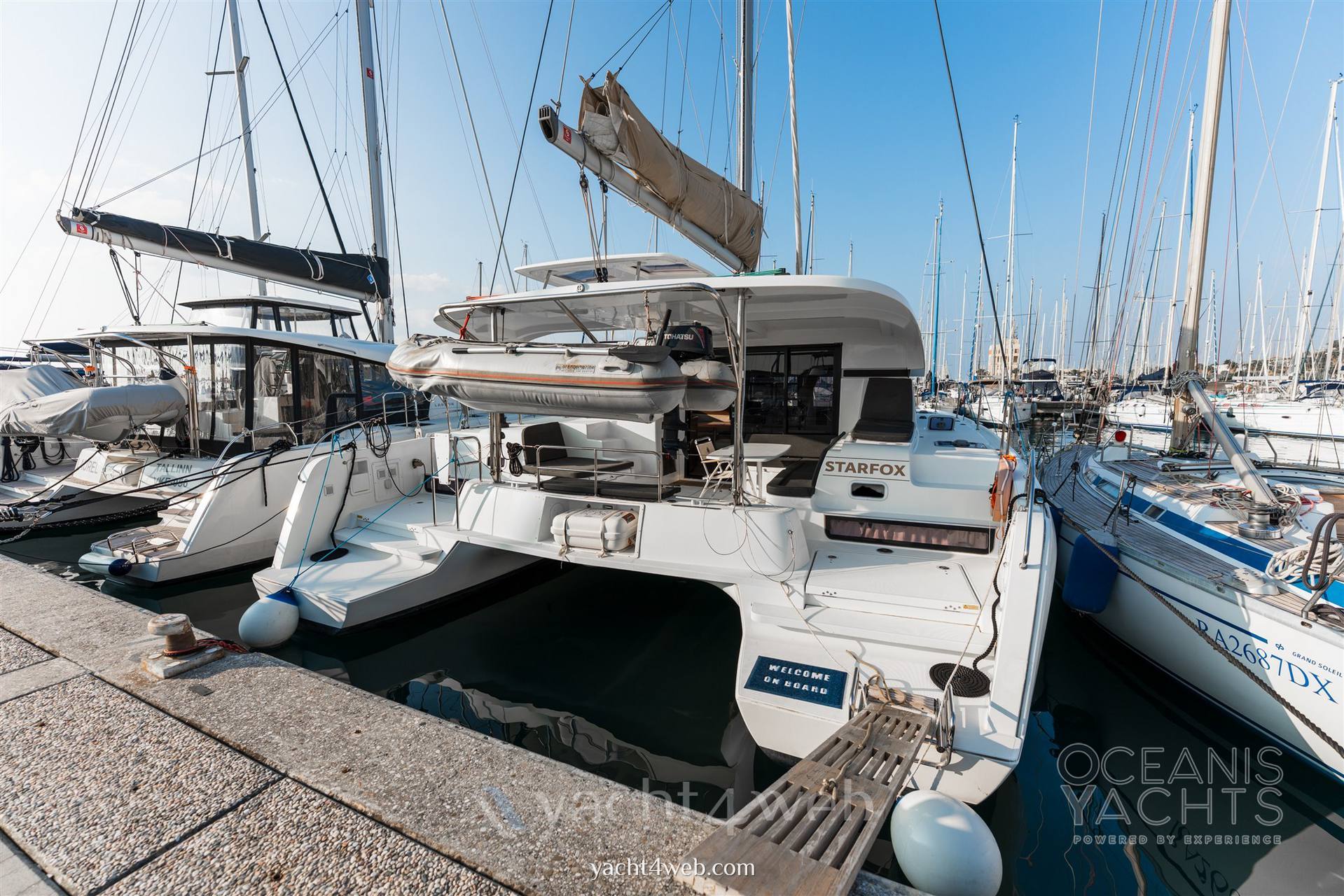 Lagoon 42