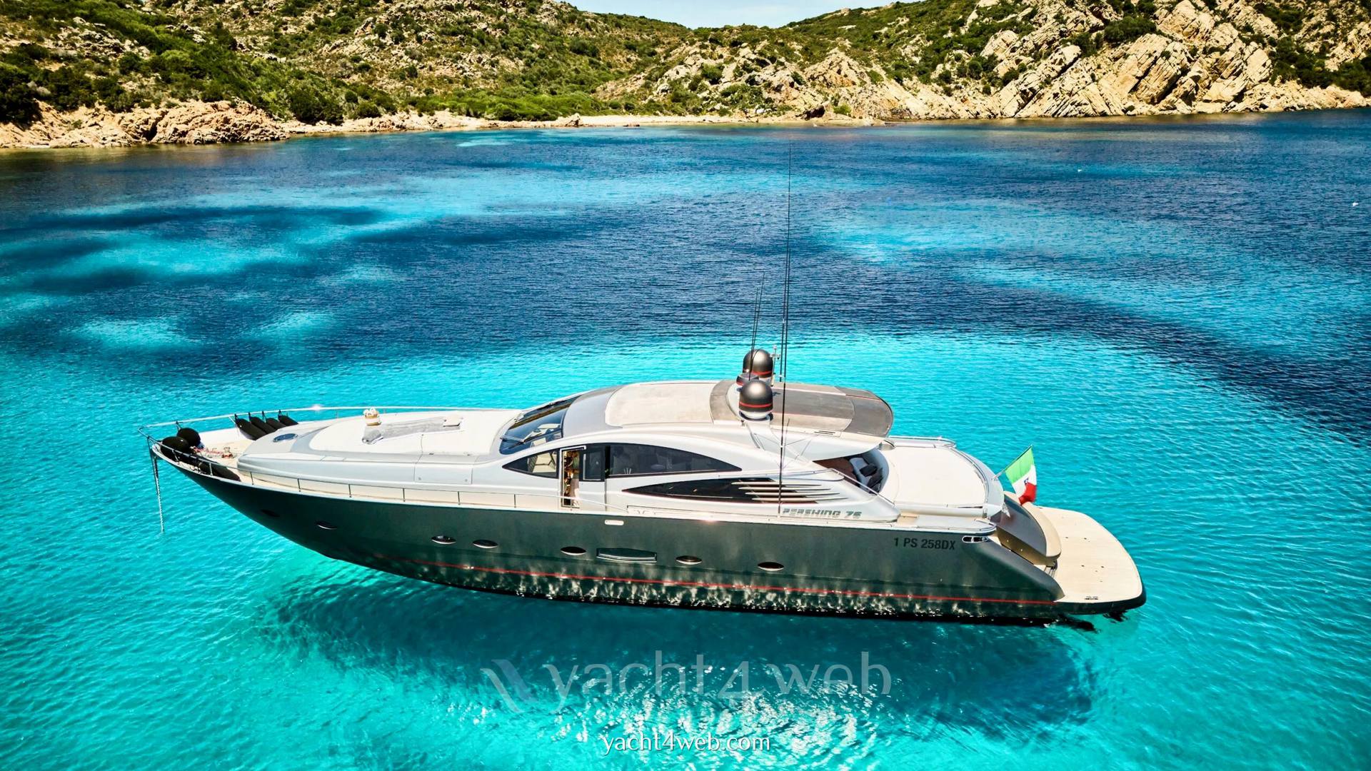 Pershing 76