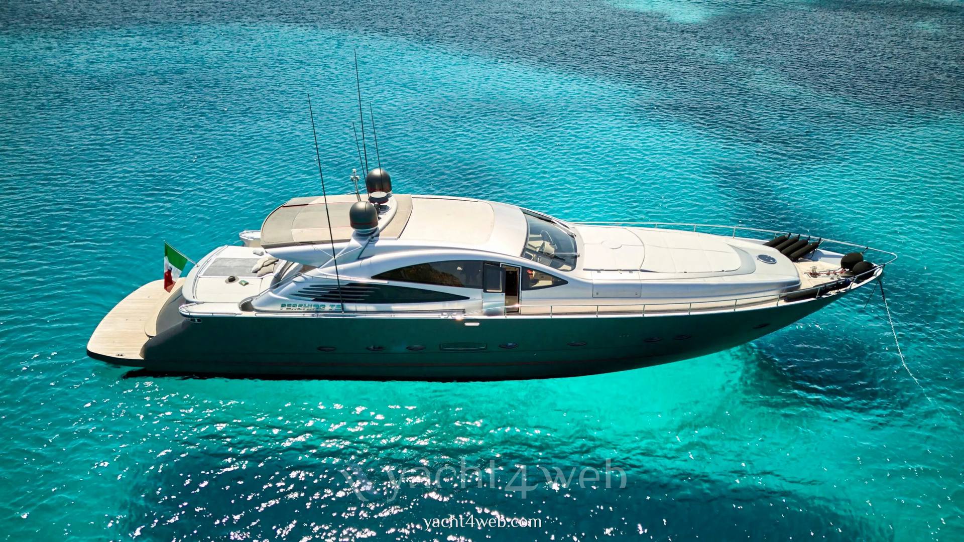 Pershing 76