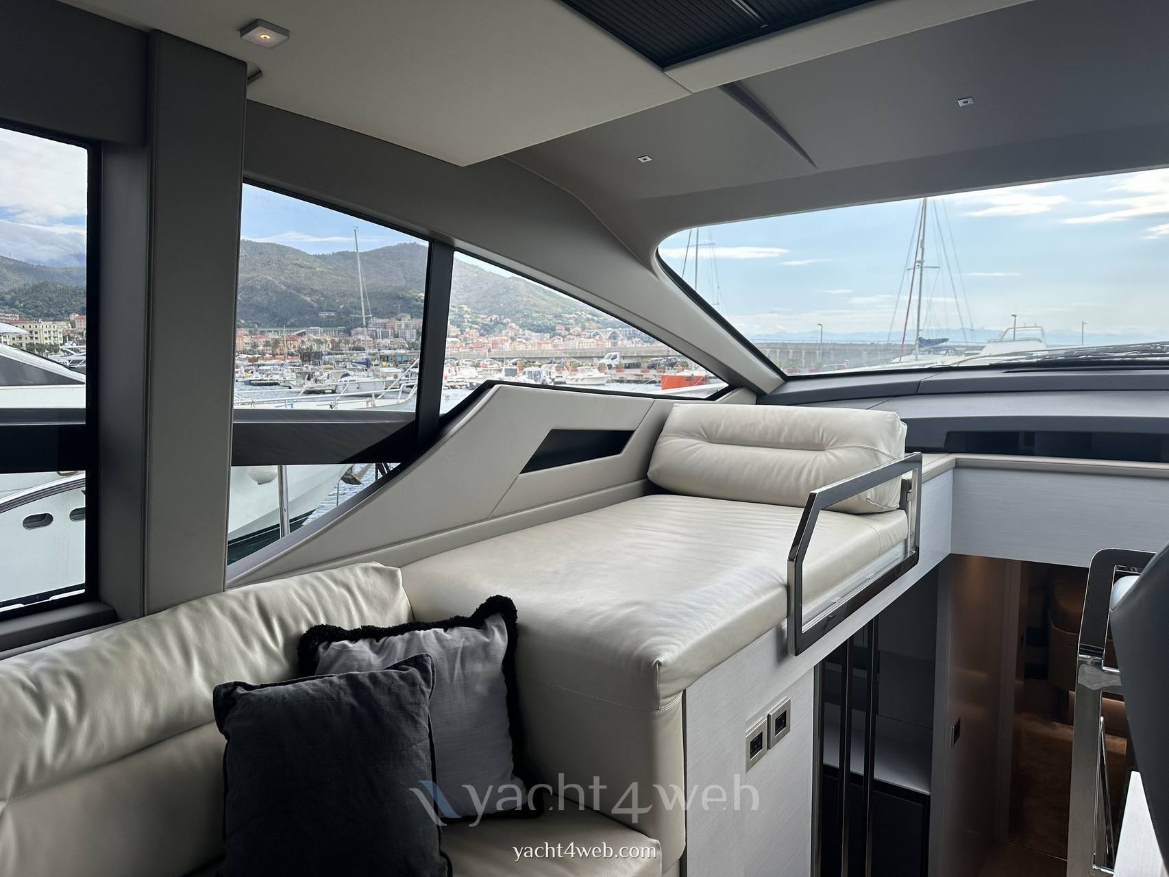 Pershing 7x