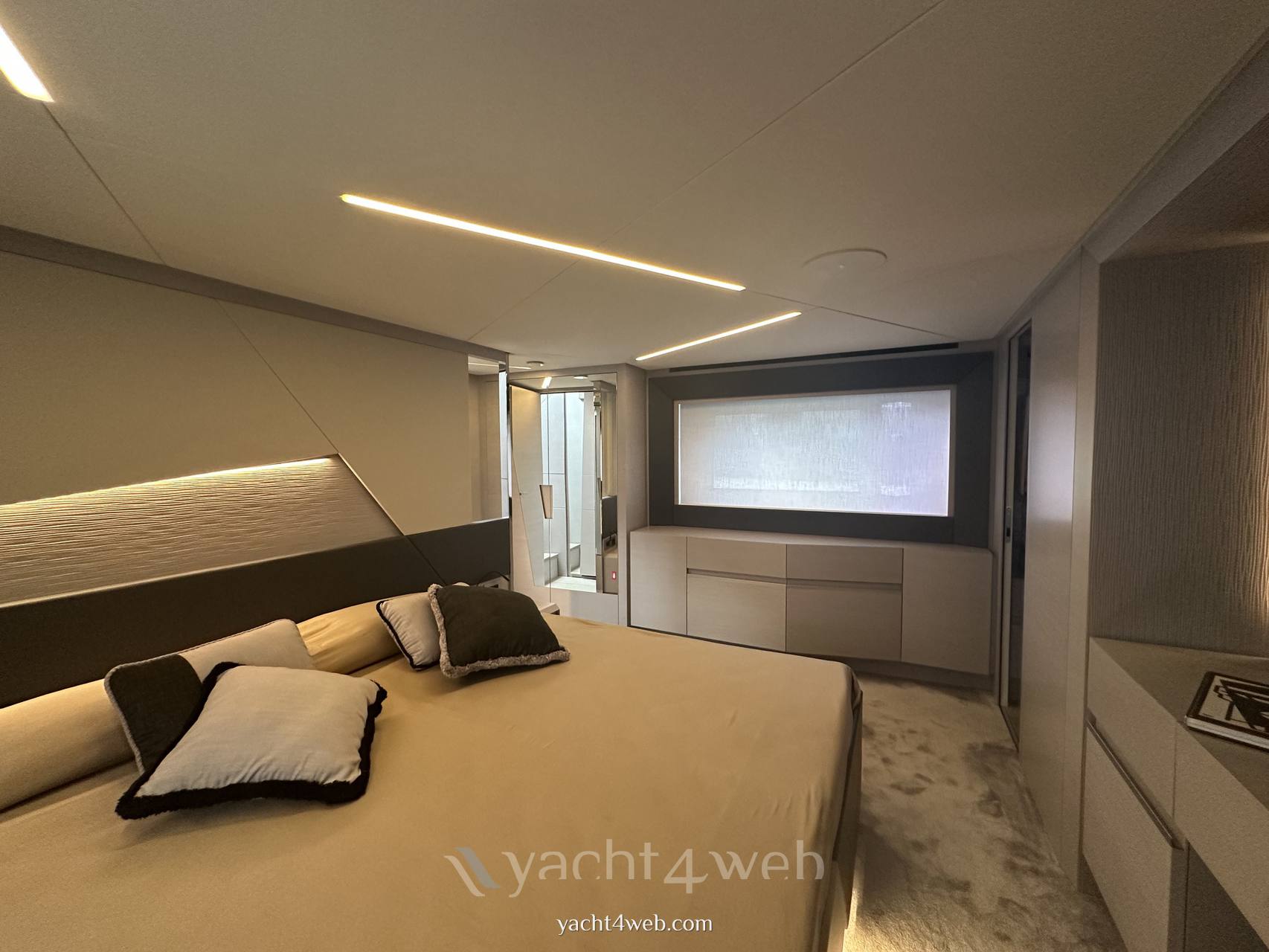 Pershing 7x