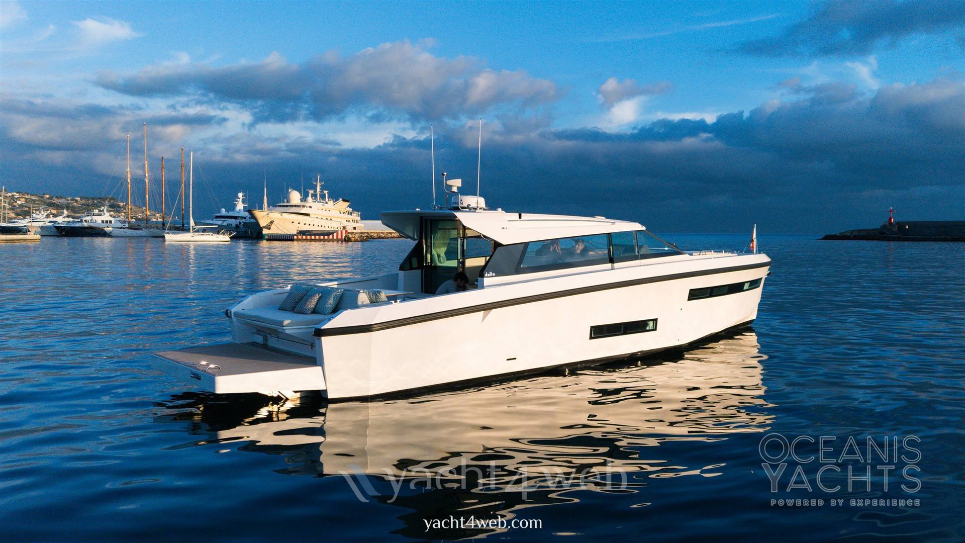 Delta powerboats 48 coupé