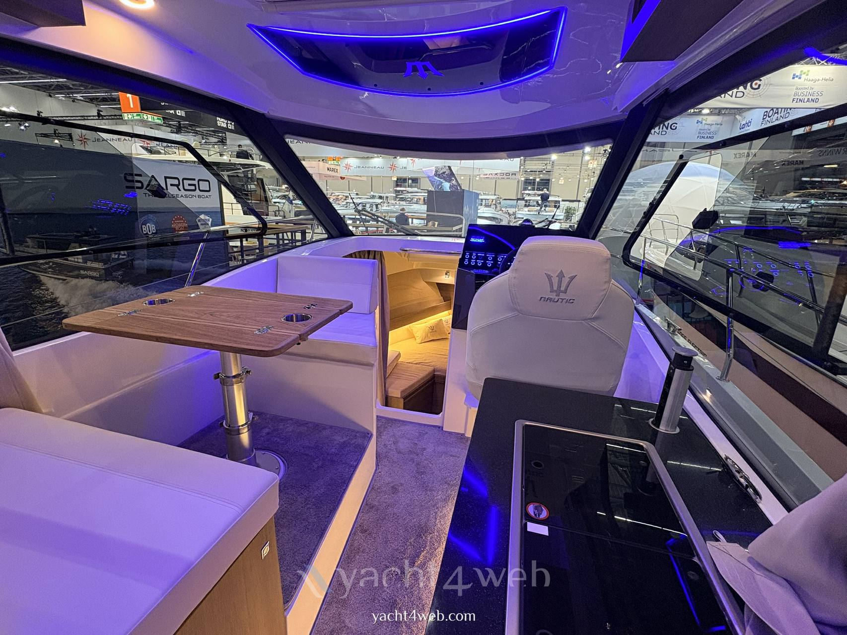 Nautic 880
