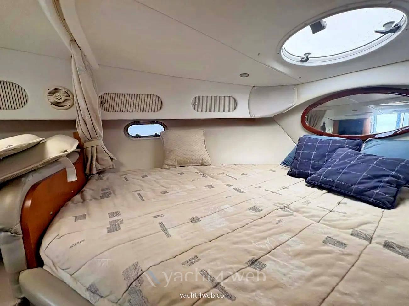 Four winns 298 vista 驾驶桥楼