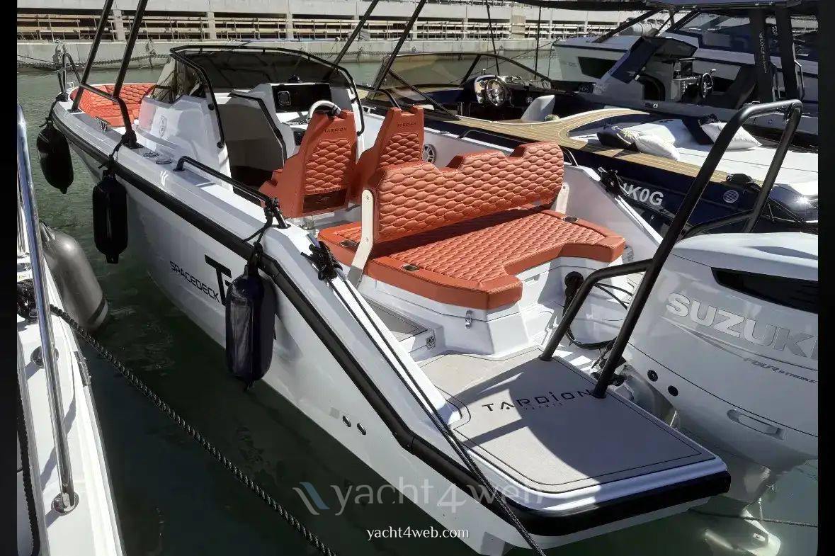 Tardion T24 spacedeck 驾驶桥楼