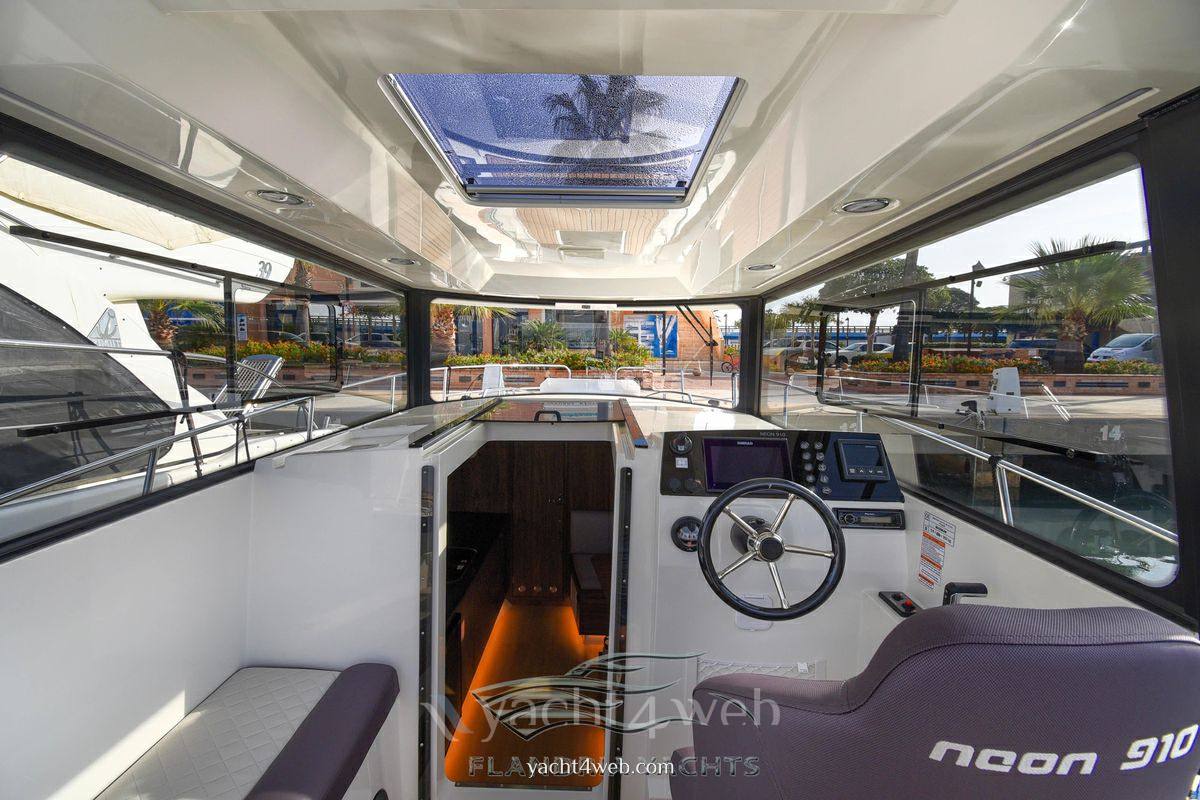 Nautic 990 neon usato