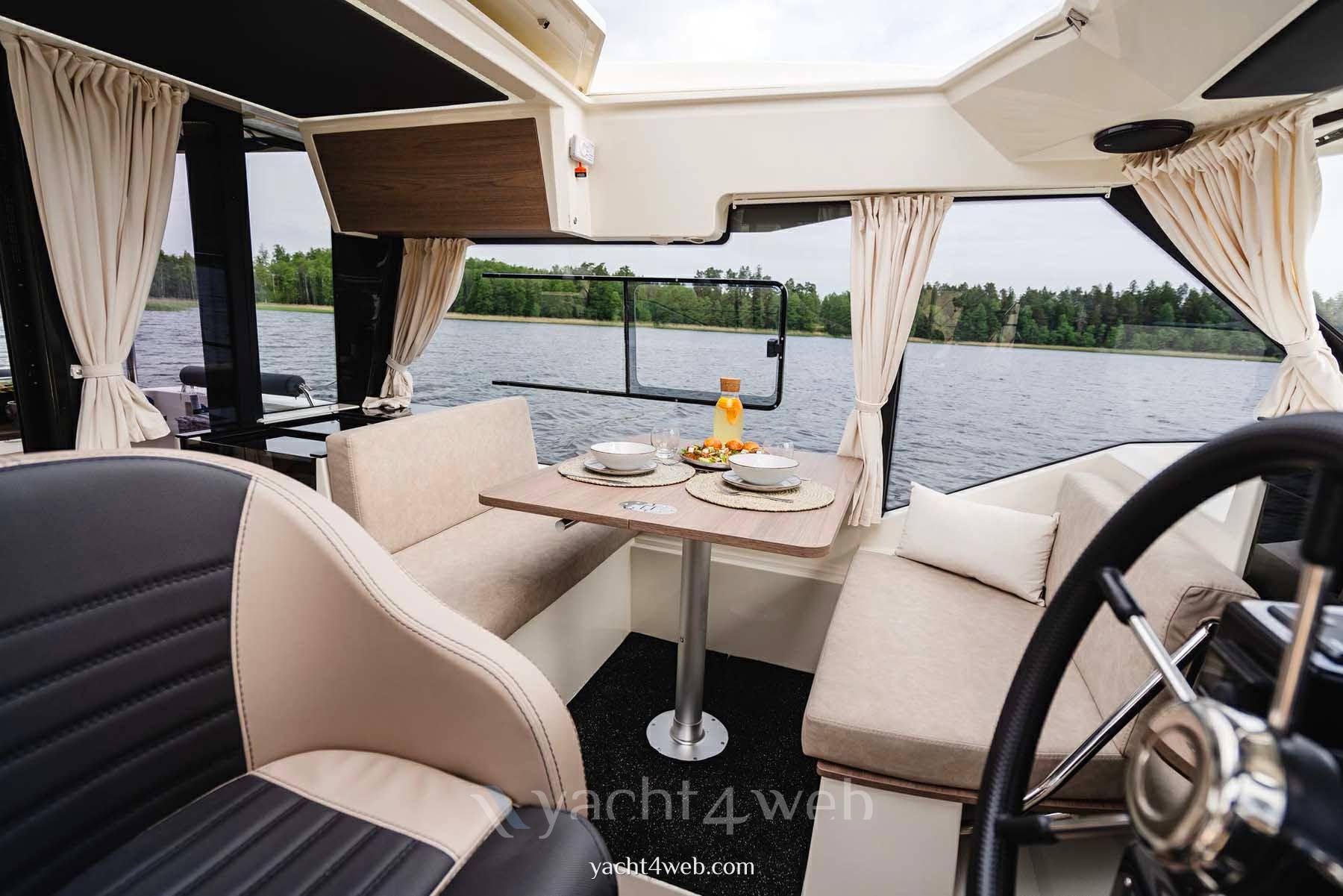 Balt Suncamper 29 Flybridge