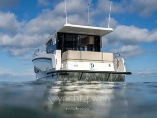 Delphia yachts 10 sedan