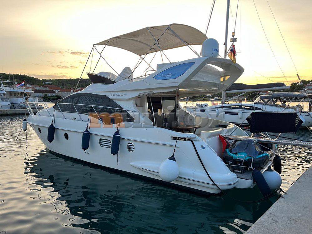 Azimut 43 fly