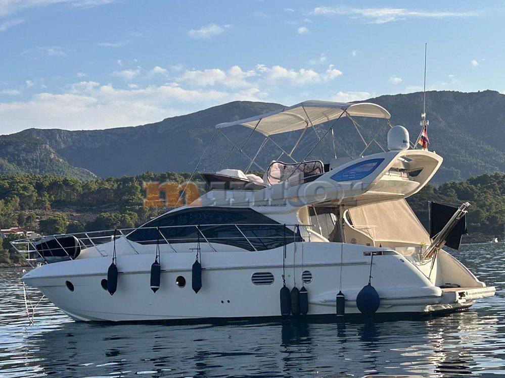 Azimut 43 fly