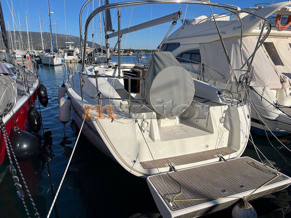 Bavaria 32 cruiser