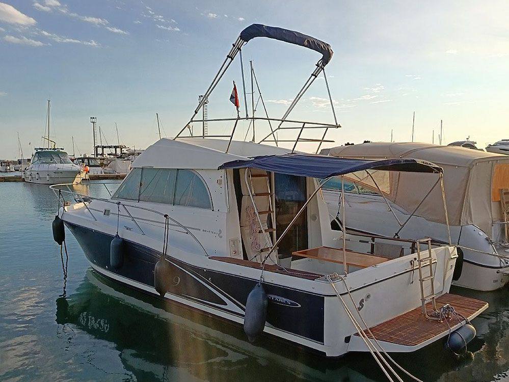 Beneteau Antares 9