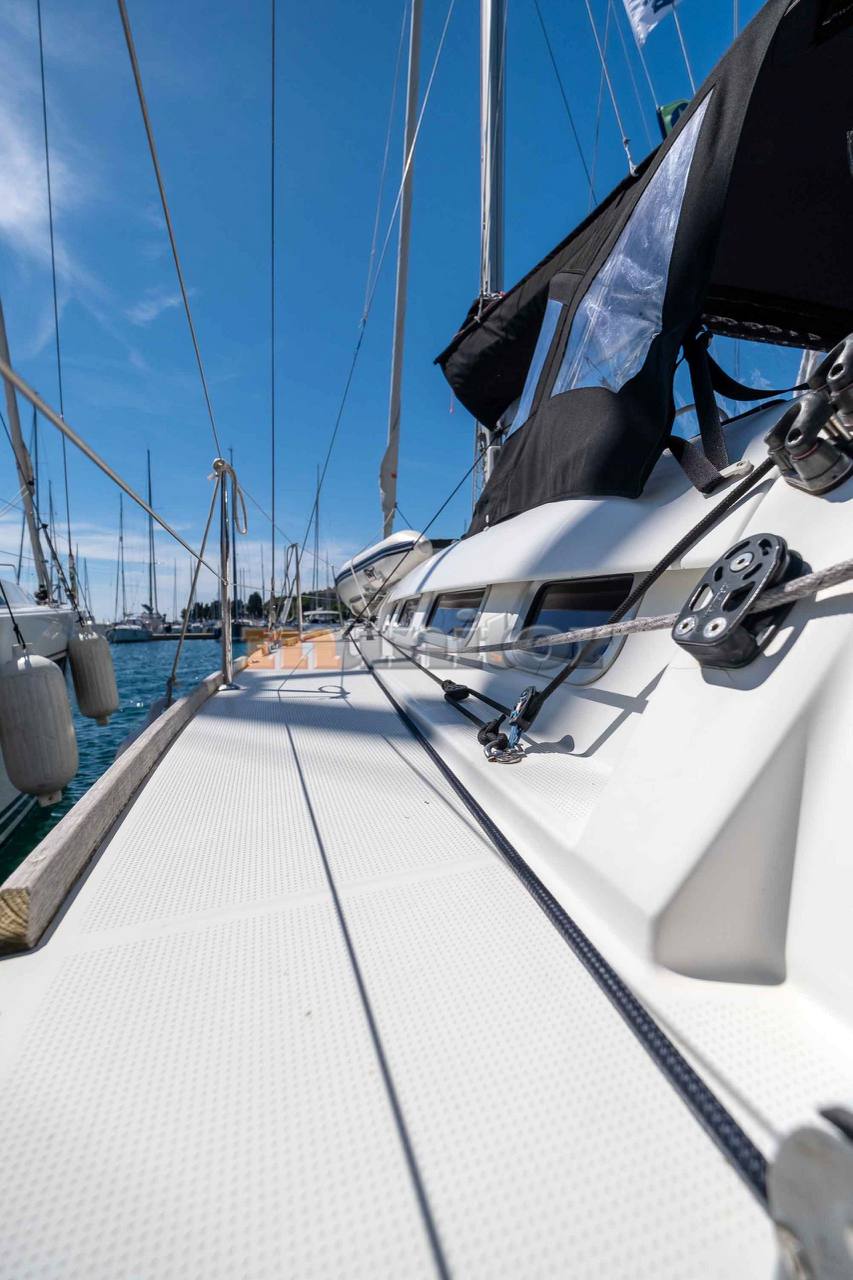 Beneteau First 35