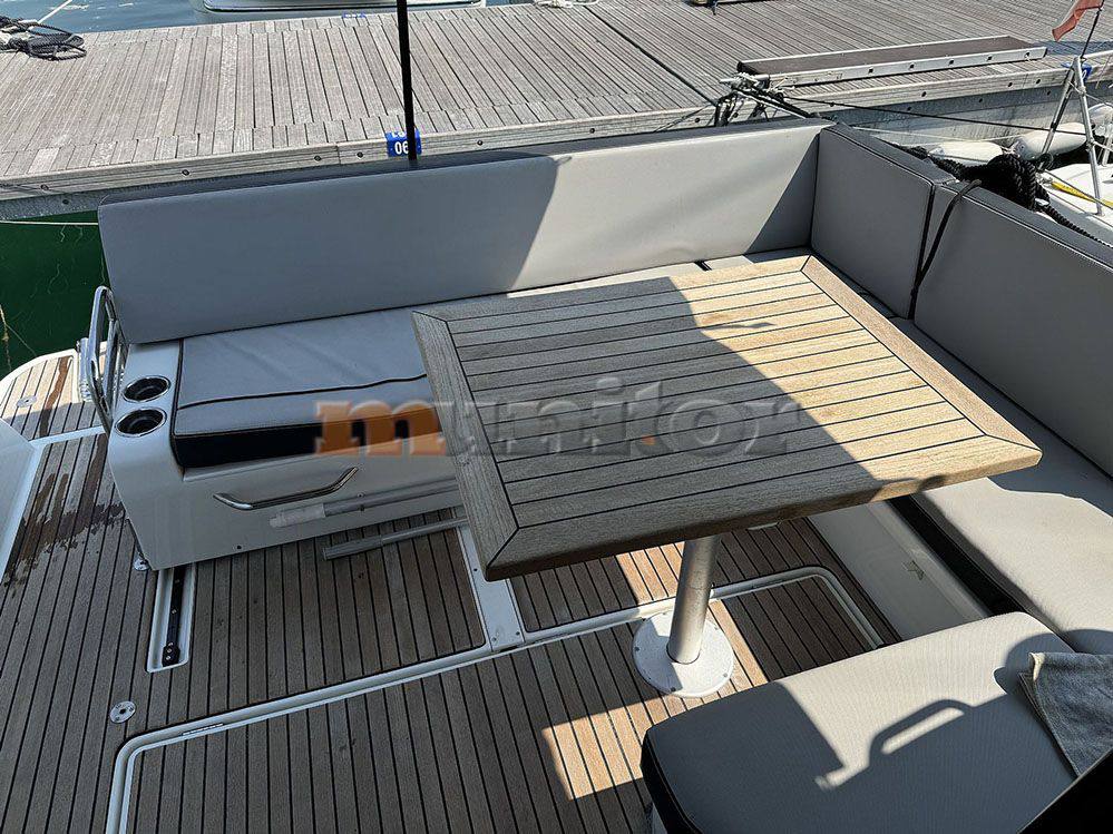 Jeanneau Merry fisher 895