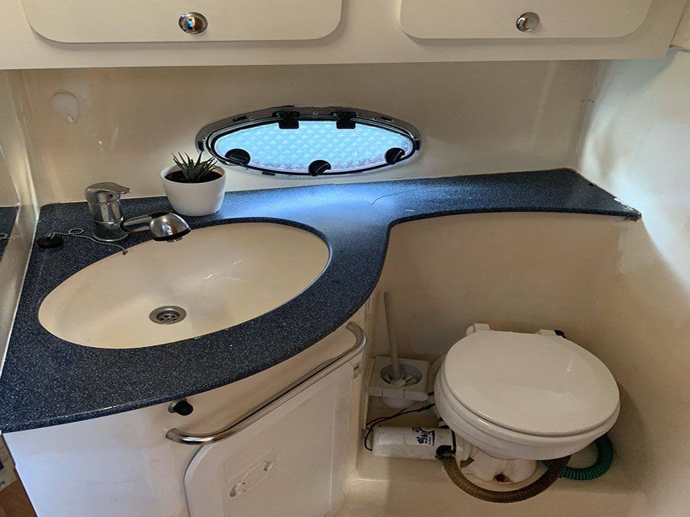 Bavaria 300 sport barca a motore