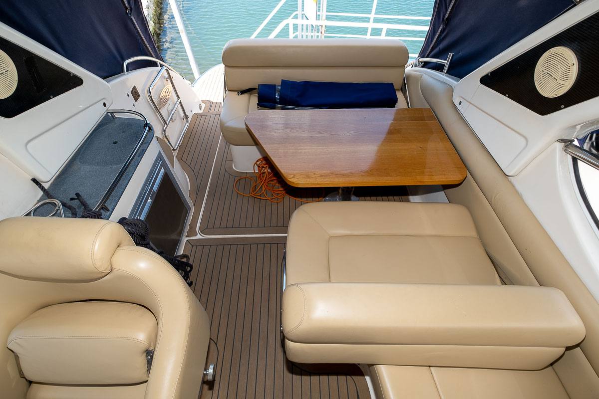Bavaria 300 sport Моторная лодка