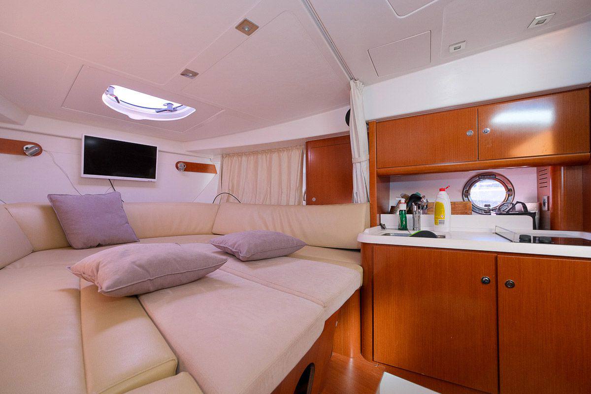 Beneteau BENETEAU Gran Turismo 34 Фото