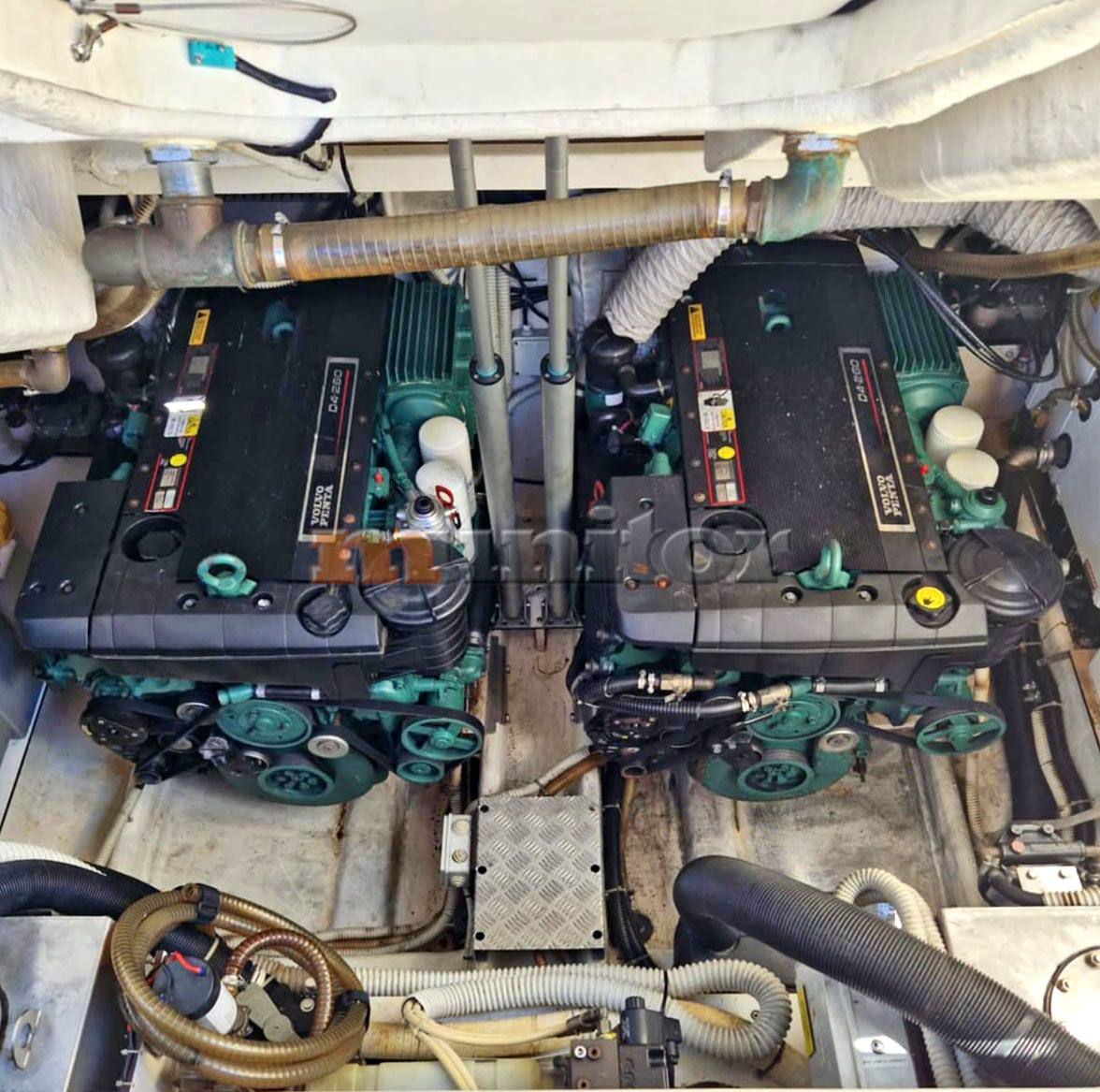 Atlantis 35 Bateau à moteur nouveau en vente